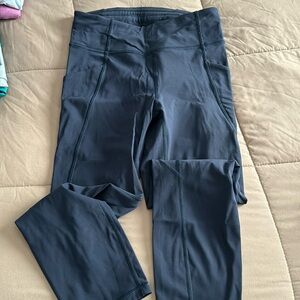 LuLuLemon Leggings - 23inch with pockets crop navy